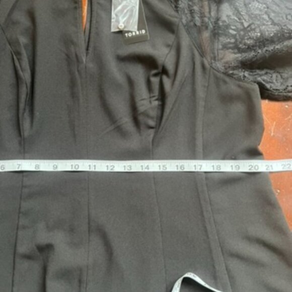 NWT Torrid Plus Size Black Crepe Lace Fit and Flare Top - Picture 11 of 14